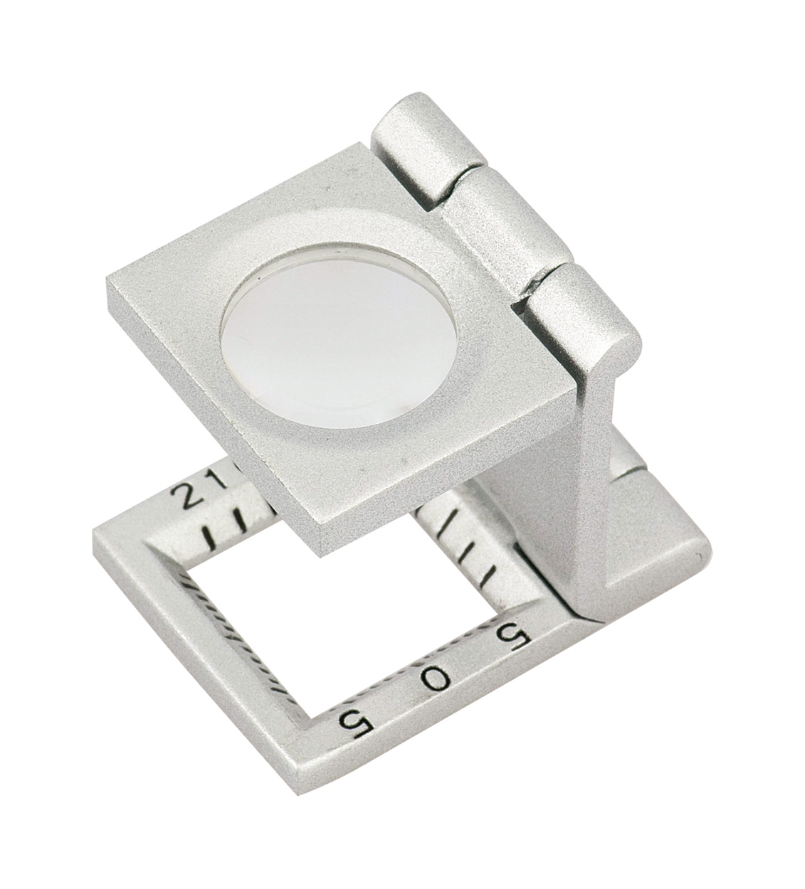 Court magnifier