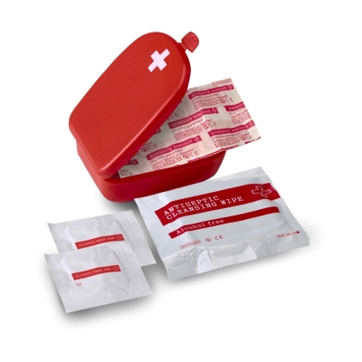 First aid kit in plastic case, 5 pcs